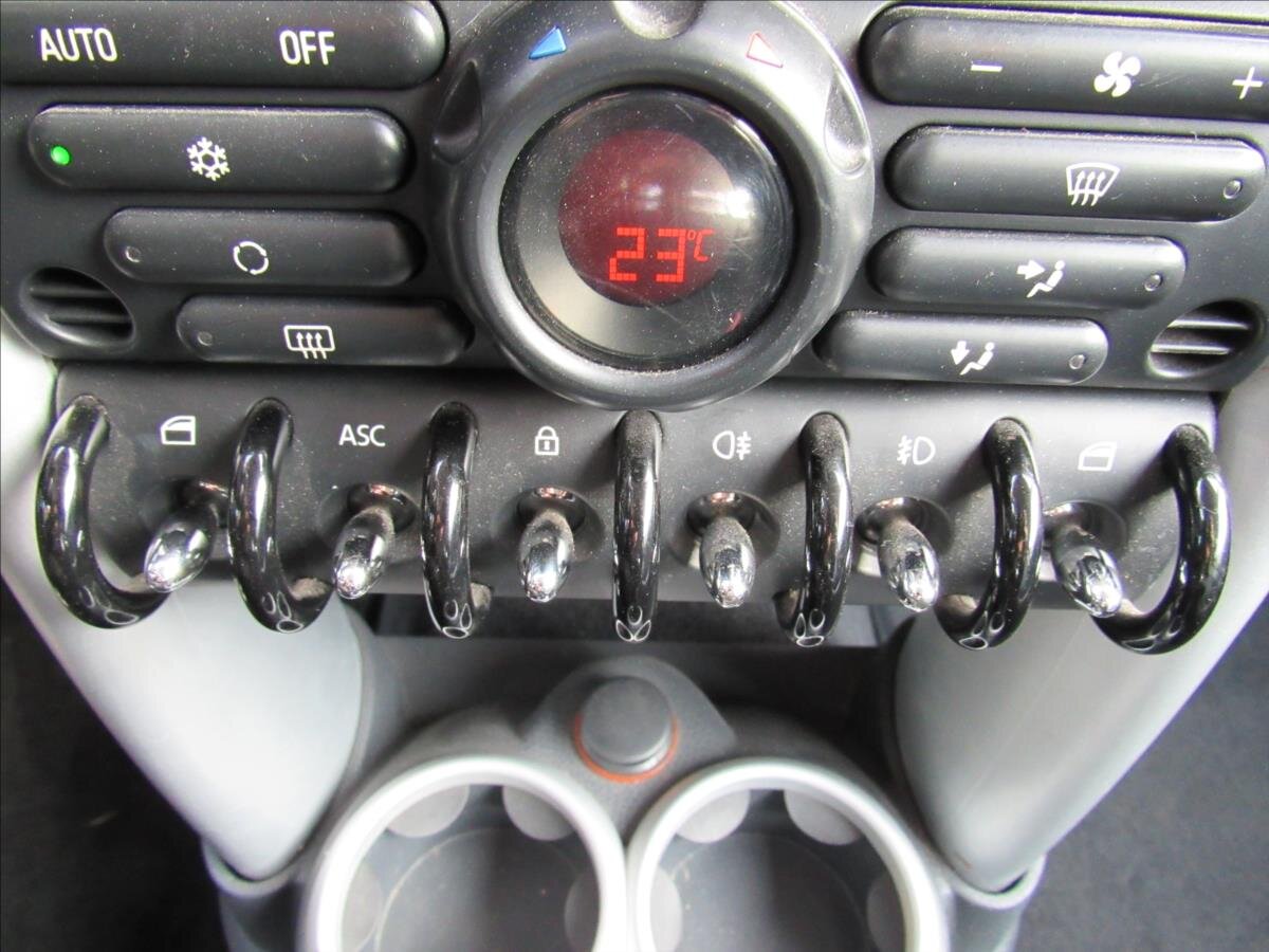 Mini Cooper Hatchback 1,6 l 66 kw