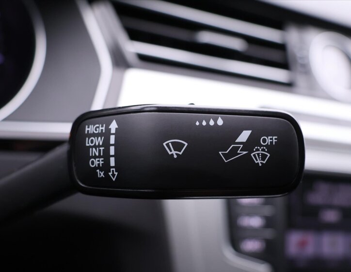 Volkswagen Passat Sedan 1,4 l 110 kw