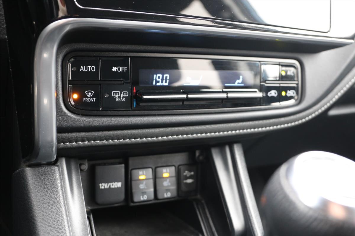 Toyota Auris Kombi 1,6 l 97 kw