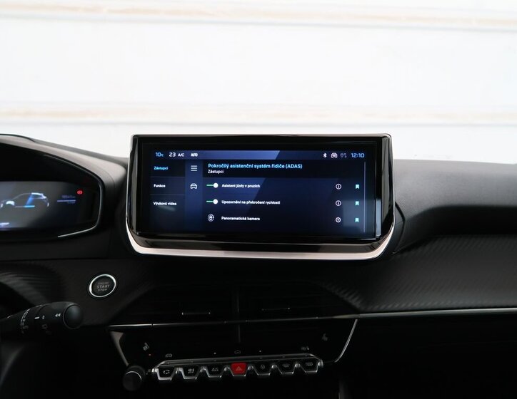 Peugeot 208 Hatchback 1,2 l 74 kw