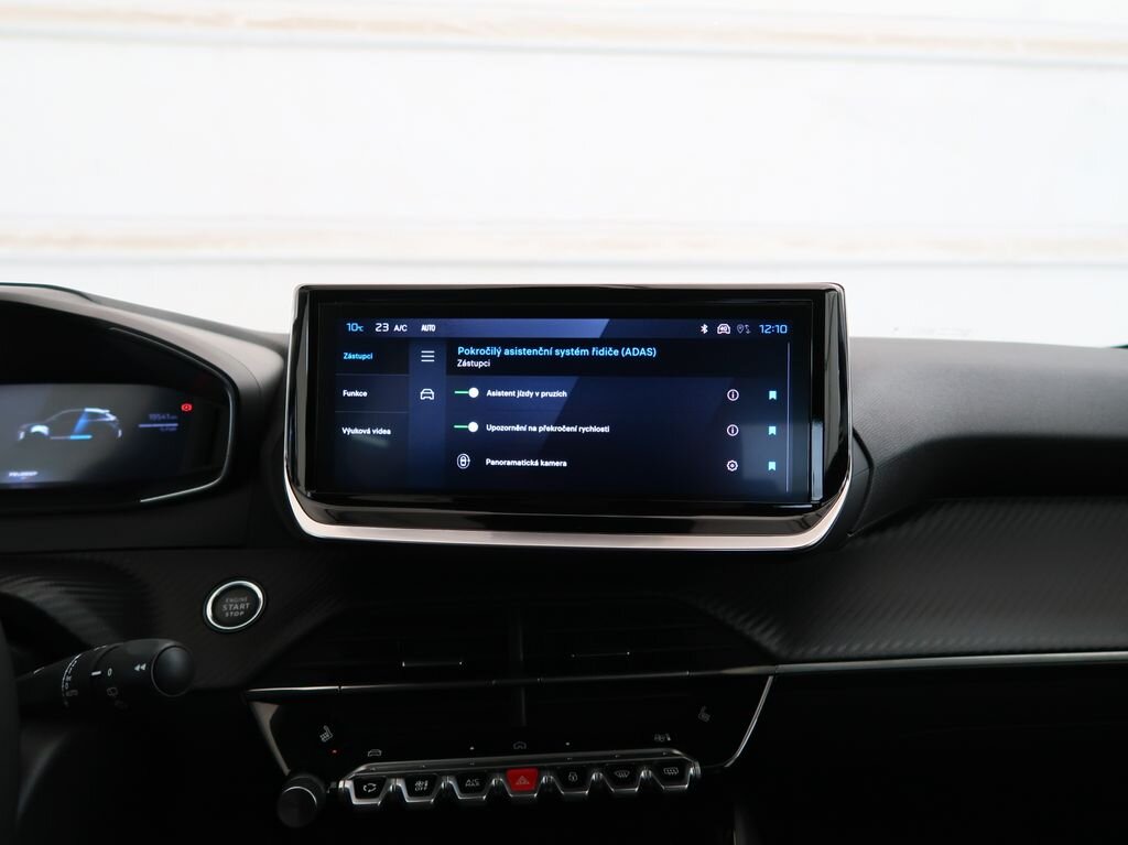 Peugeot 208 Hatchback 1,2 l 74 kw