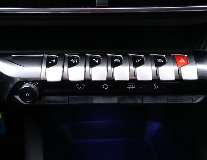 Peugeot 5008 SUV / Terénní 1,2 l 96 kw