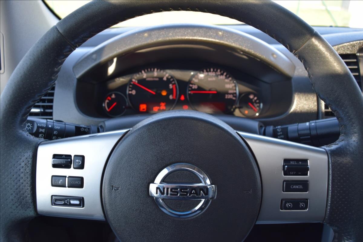 Nissan Navara Pick-up 3,0 l 170 kw