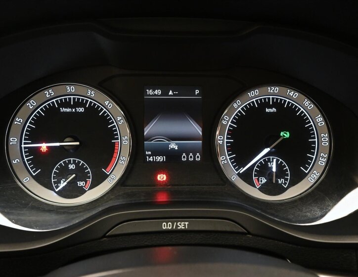 Škoda Karoq SUV / Terénní 2,0 l 110 kw