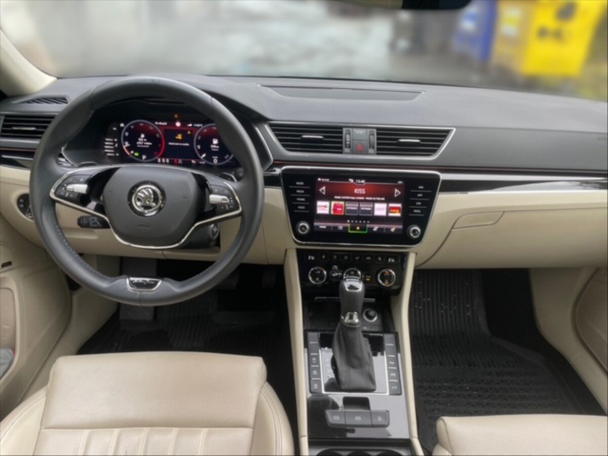 Škoda Superb