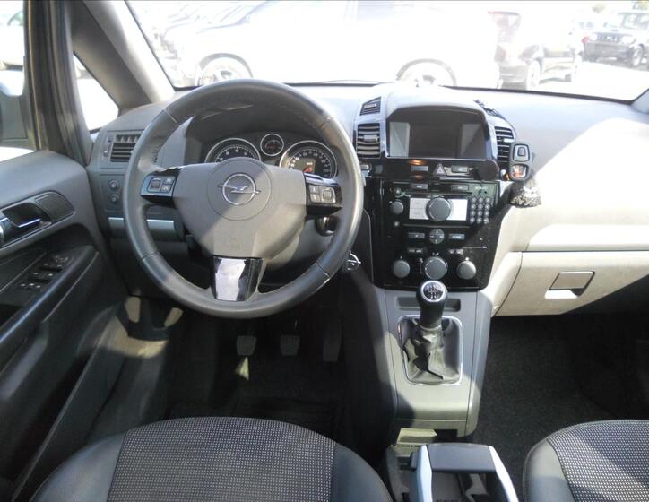 Opel Zafira 13