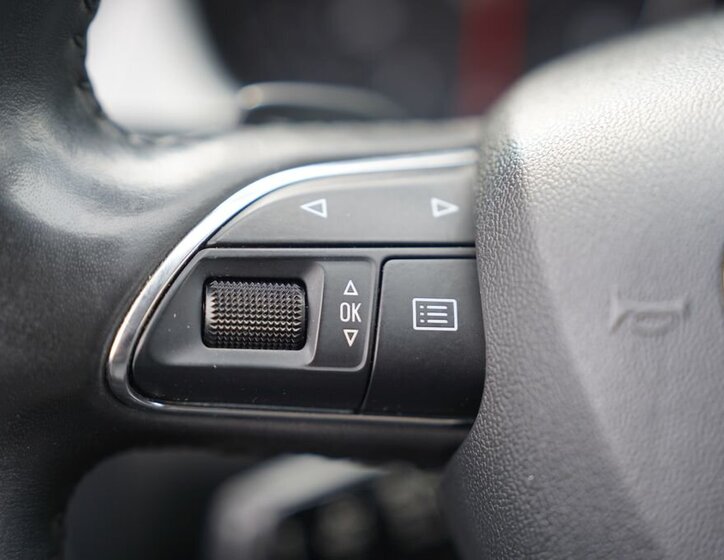 Audi A8 Sedan / Limuzína 3,0 l 213 kw