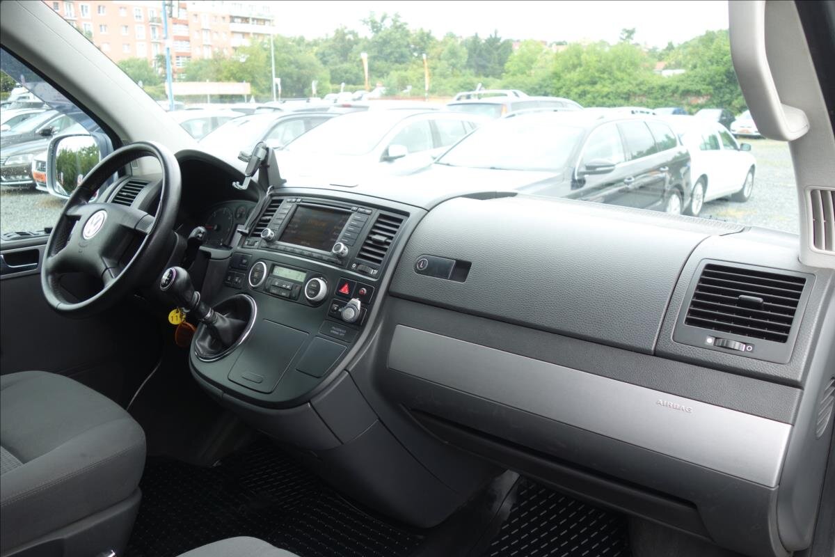 Volkswagen Multivan Kombi 2,5 l 128 kw