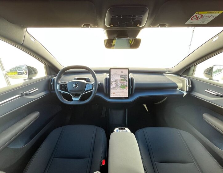 Volvo EX30 SUV / Terénní 69,0 200 kw