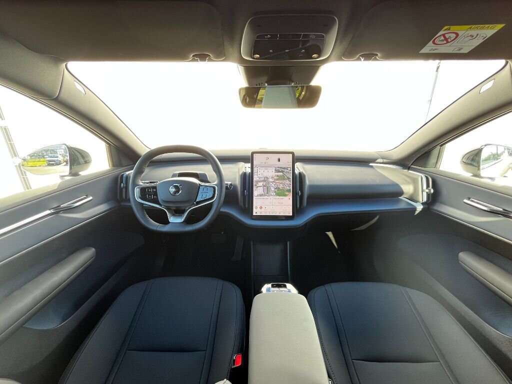 Volvo EX30 SUV / Terénní 69,0 200 kw