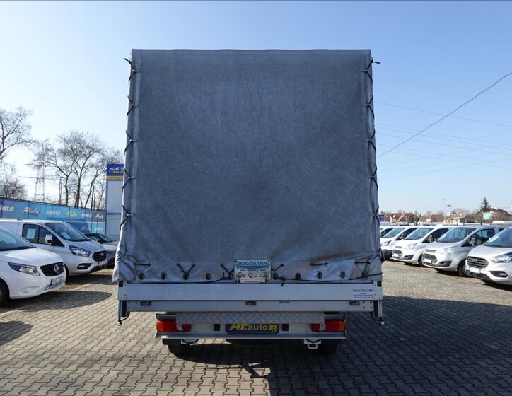 Peugeot Boxer Valník 2,2 l 121 kw