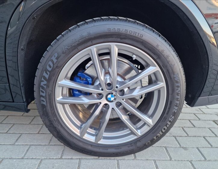 BMW X4 SUV / Terénní 3,0 l 210 kw