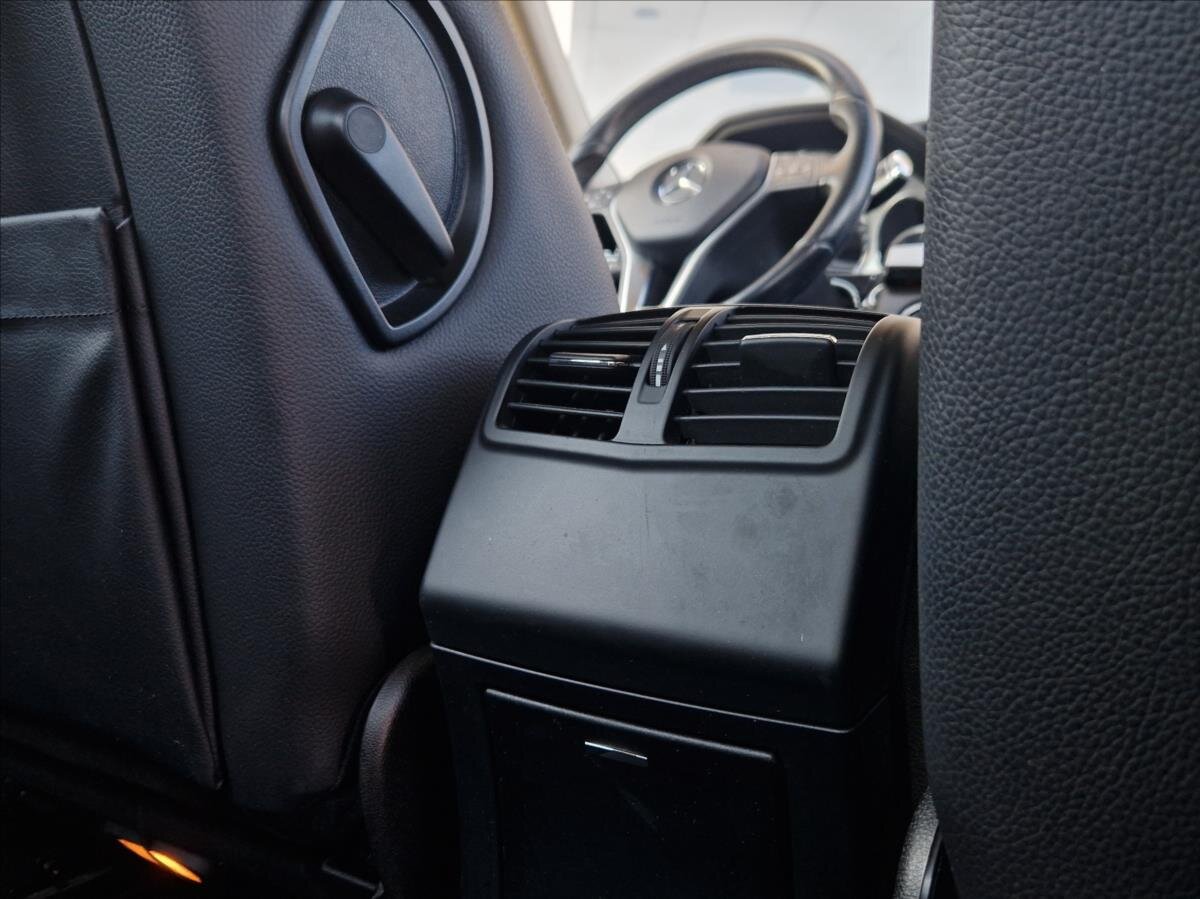 Mercedes-Benz Třídy E Sedan / Limuzína 3,0 l 195 kw