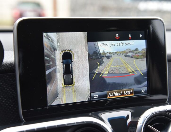 Mercedes-Benz Třídy X 37