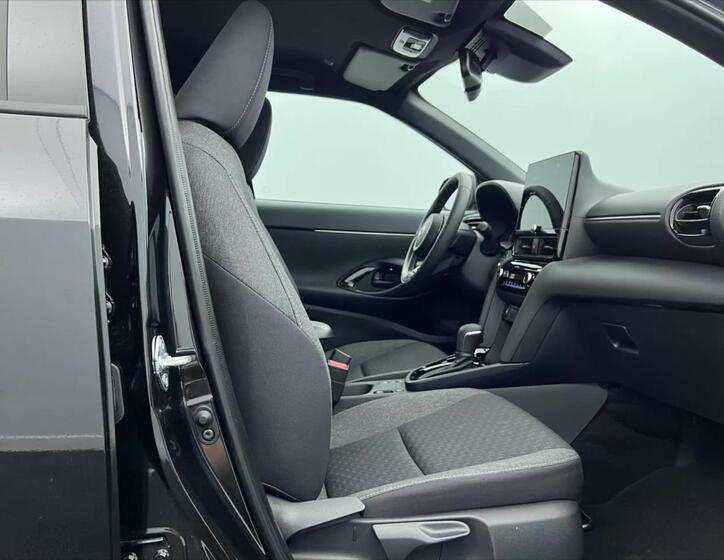 Toyota Yaris Cross 11