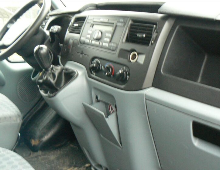 Ford Transit Valník 2,2 l 63 kw