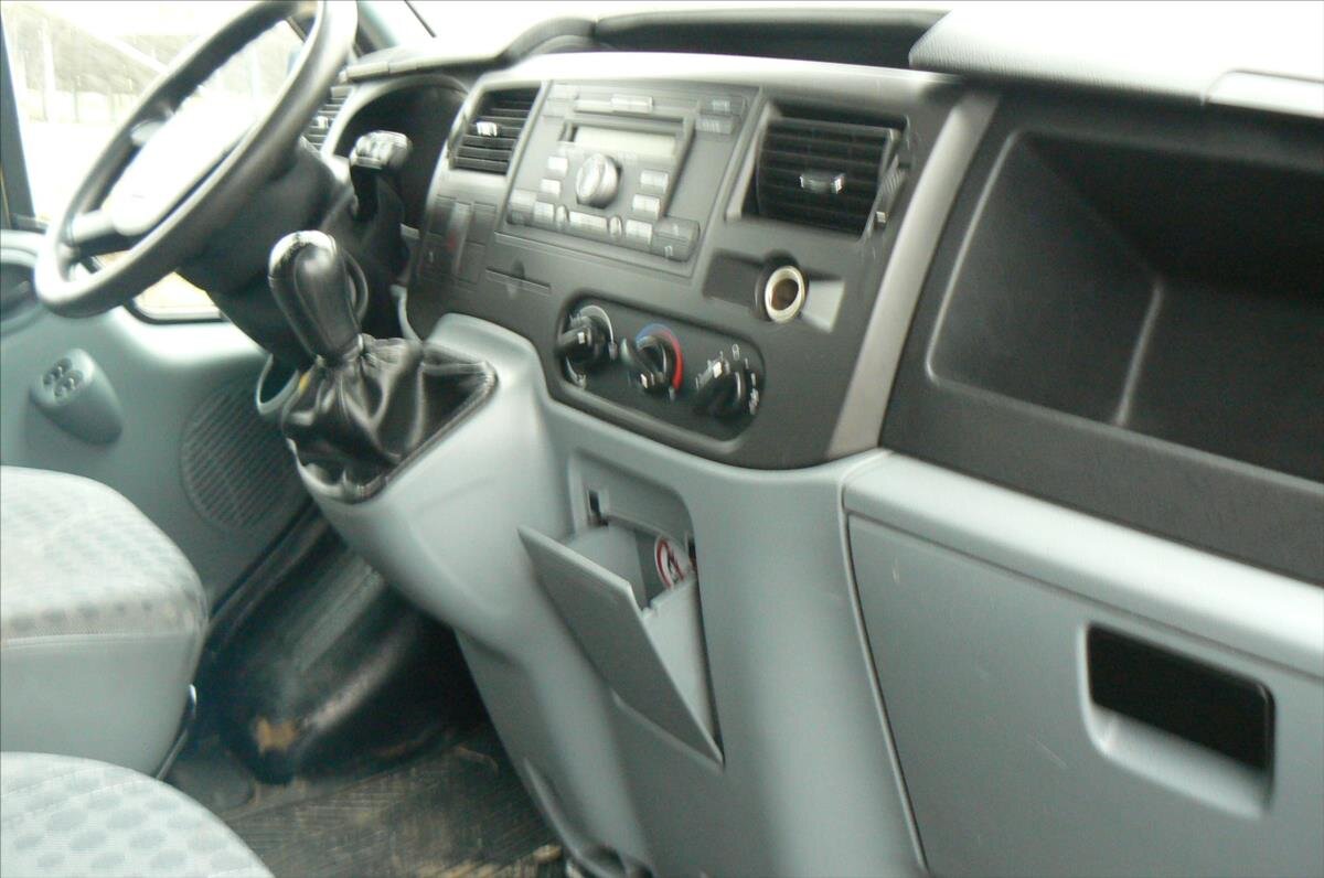 Ford Transit Valník 2,2 l 63 kw