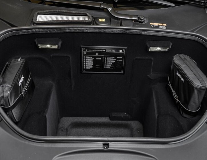 Ferrari Ostatní Kabriolet 3,9 l 530 kw