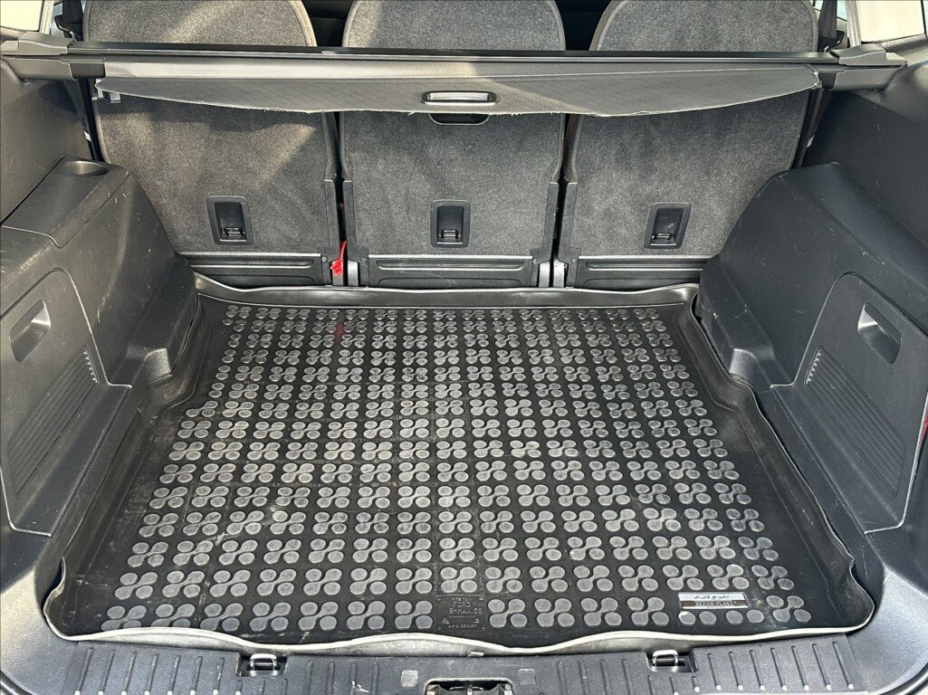 Ford S-MAX MPV 2,0 l 103 kw