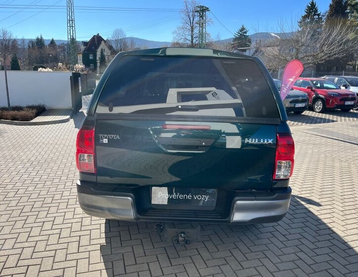 Toyota Hilux Pick-up 2,4 l 110 kw