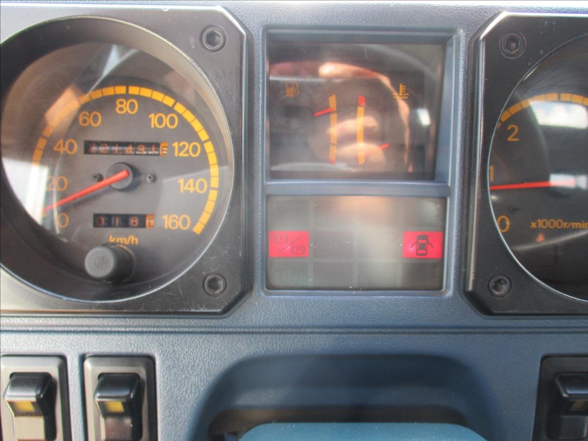 Mitsubishi Pajero SUV / Terénní 2,5 l 70 kw