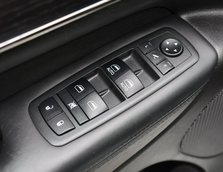 Jeep Grand Cherokee 16