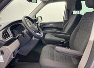 Volkswagen Caravelle 8