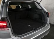 Volkswagen Passat 25