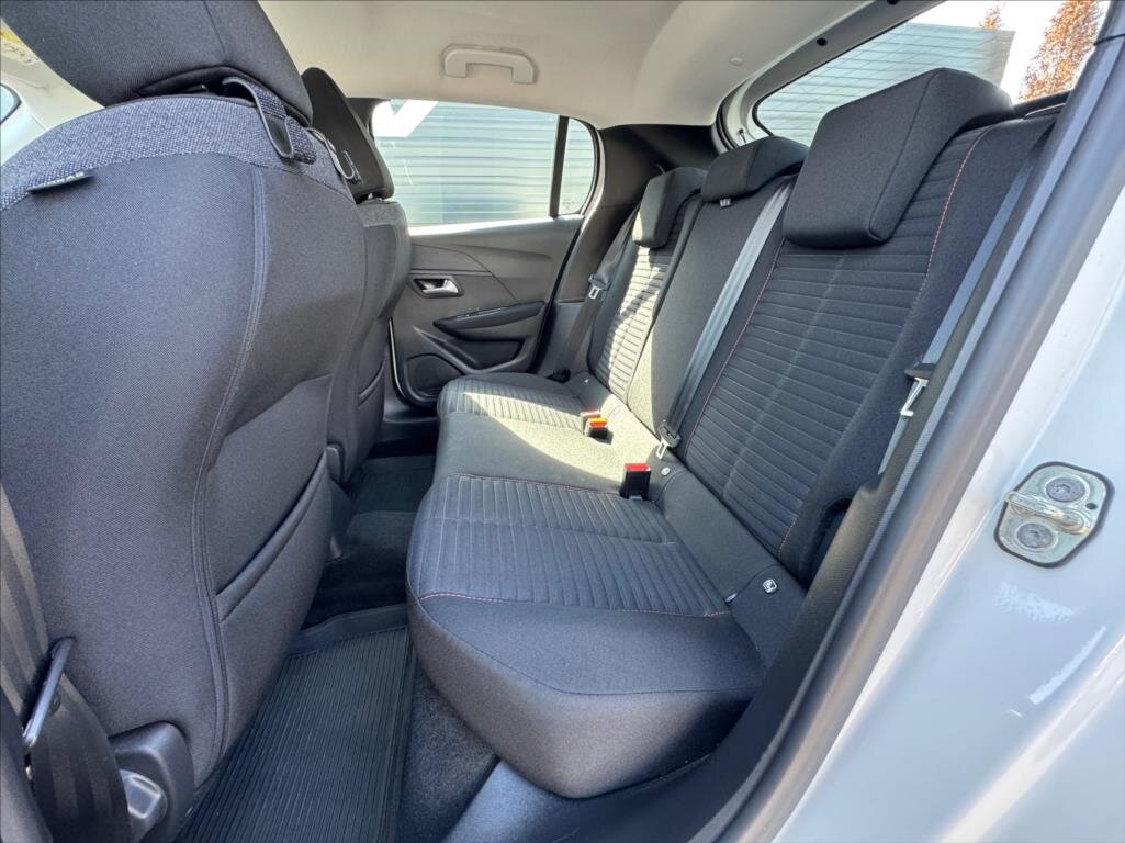 Peugeot 208 Hatchback 1,2 l 55 kw