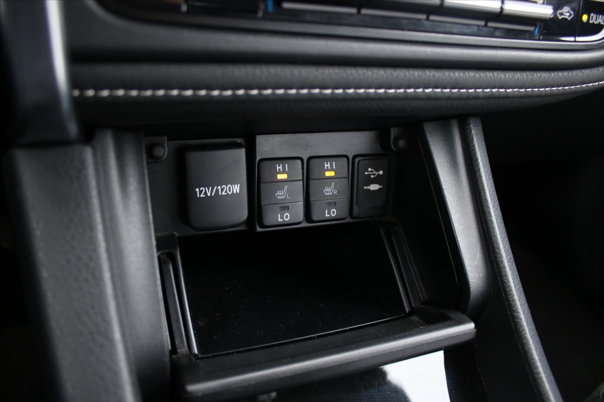 Toyota Corolla Sedan 1,6 l 97 kw