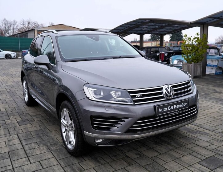 Volkswagen Touareg 8