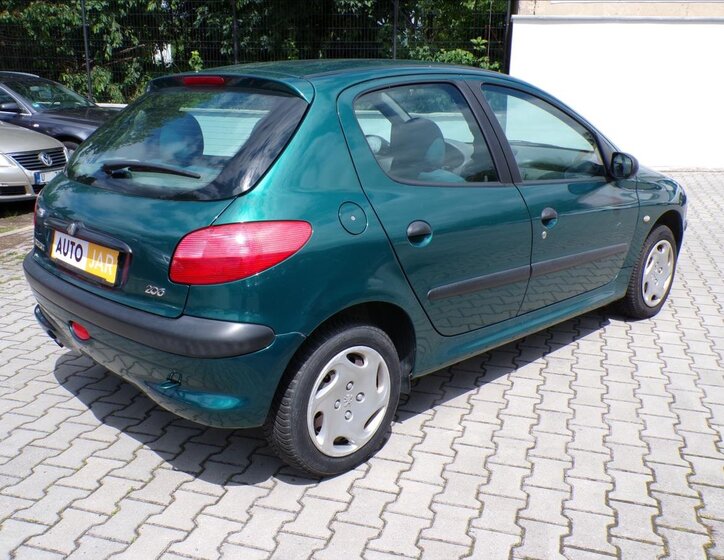 Peugeot 206 4