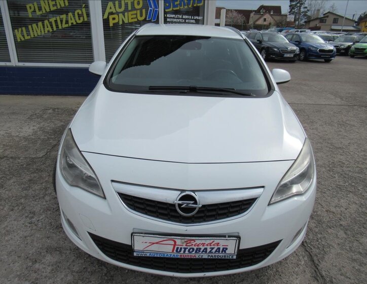 Opel Astra Kombi 2,0 l 121 kw