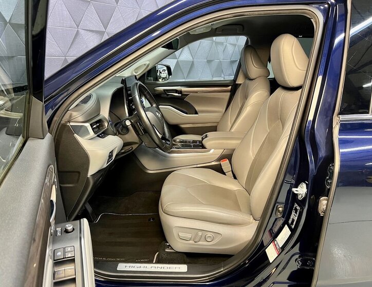 Toyota Highlander SUV 2,5 l 182 kw