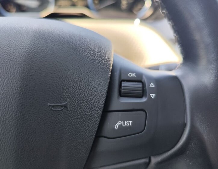 Peugeot 2008 SUV / Terénní 1,2 l 81 kw