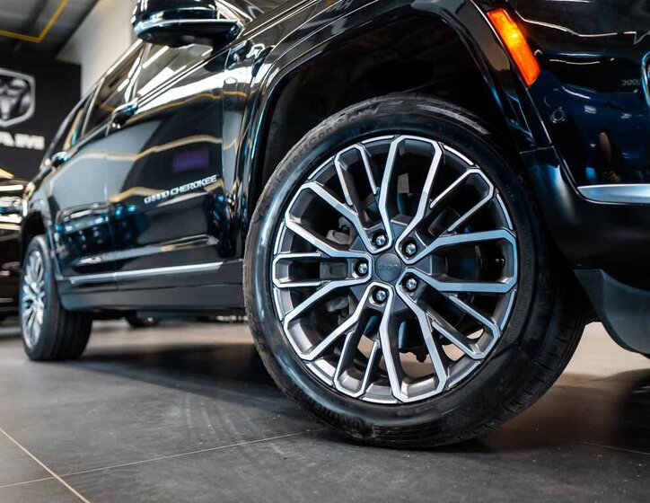 Jeep Grand Cherokee SUV / Terénní 5,7 l 266 kw