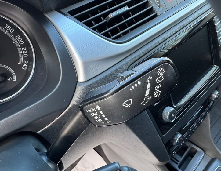 Škoda Rapid Hatchback 999,0 81 kw