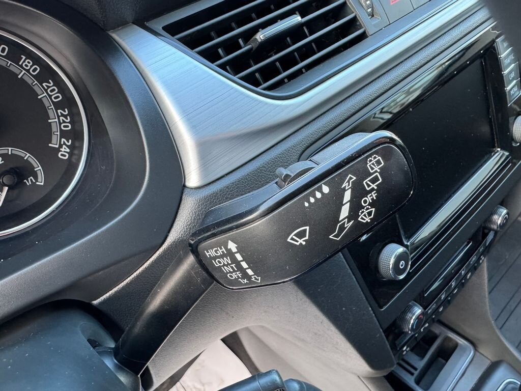 Škoda Rapid Hatchback 999,0 81 kw