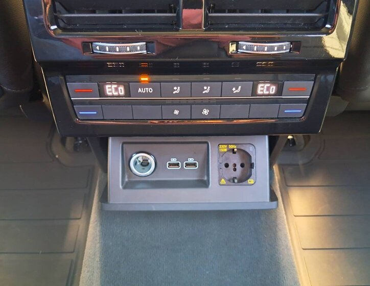 Volkswagen Touareg SUV / Terénní 3,0 l 210 kw