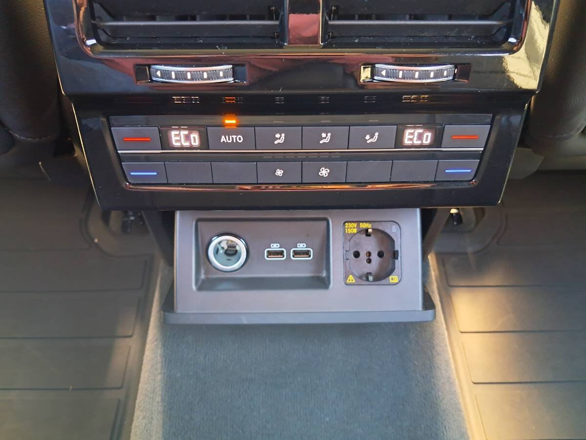 Volkswagen Touareg SUV / Terénní 3,0 l 210 kw