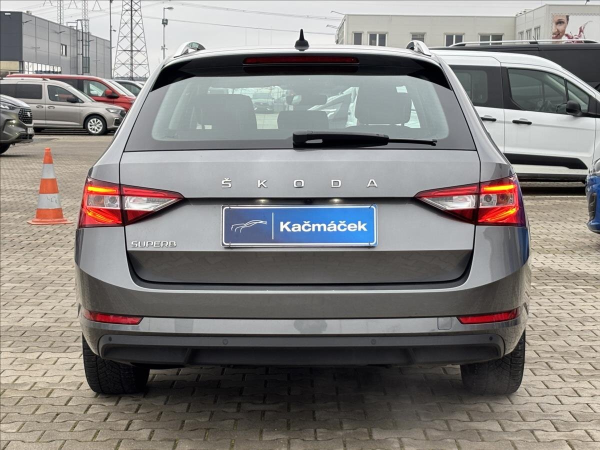 Škoda Superb Kombi 2,0 l 110 kw