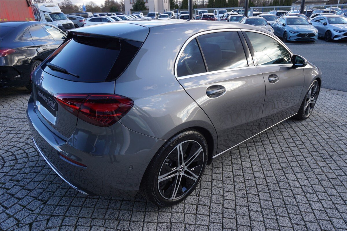 Mercedes-Benz Třídy A Hatchback 1,3 l 100 kw