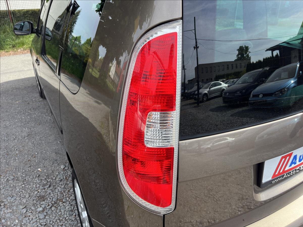 Škoda Roomster MPV 1,2 l 63 kw