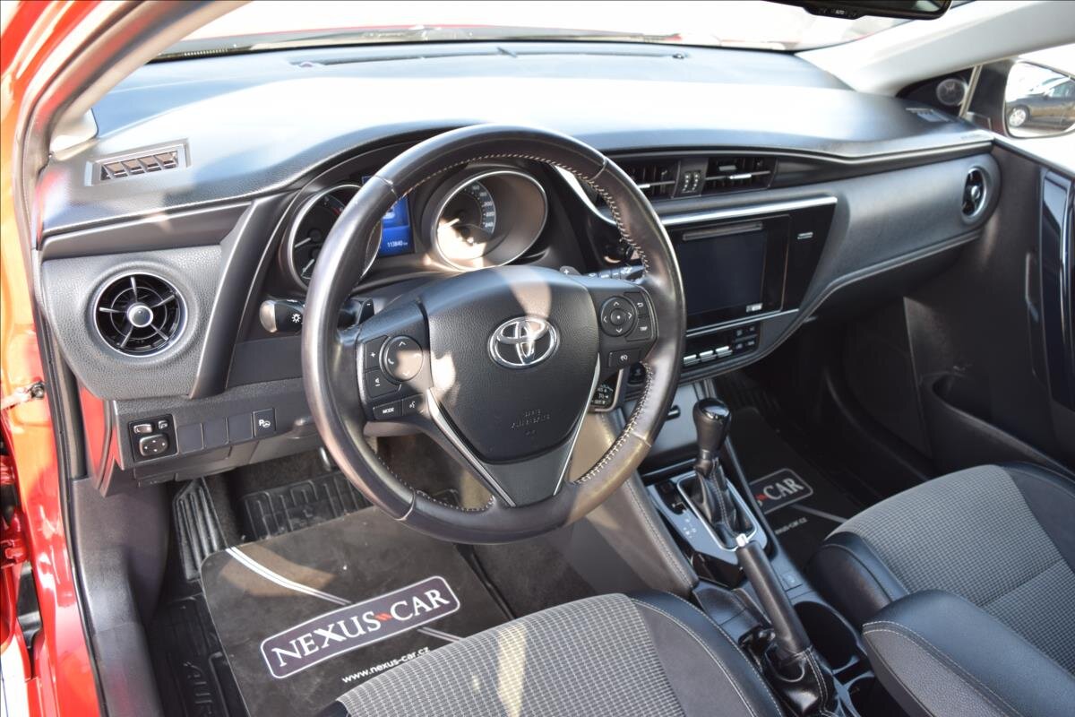 Toyota Auris Kombi 1,2 l 85 kw