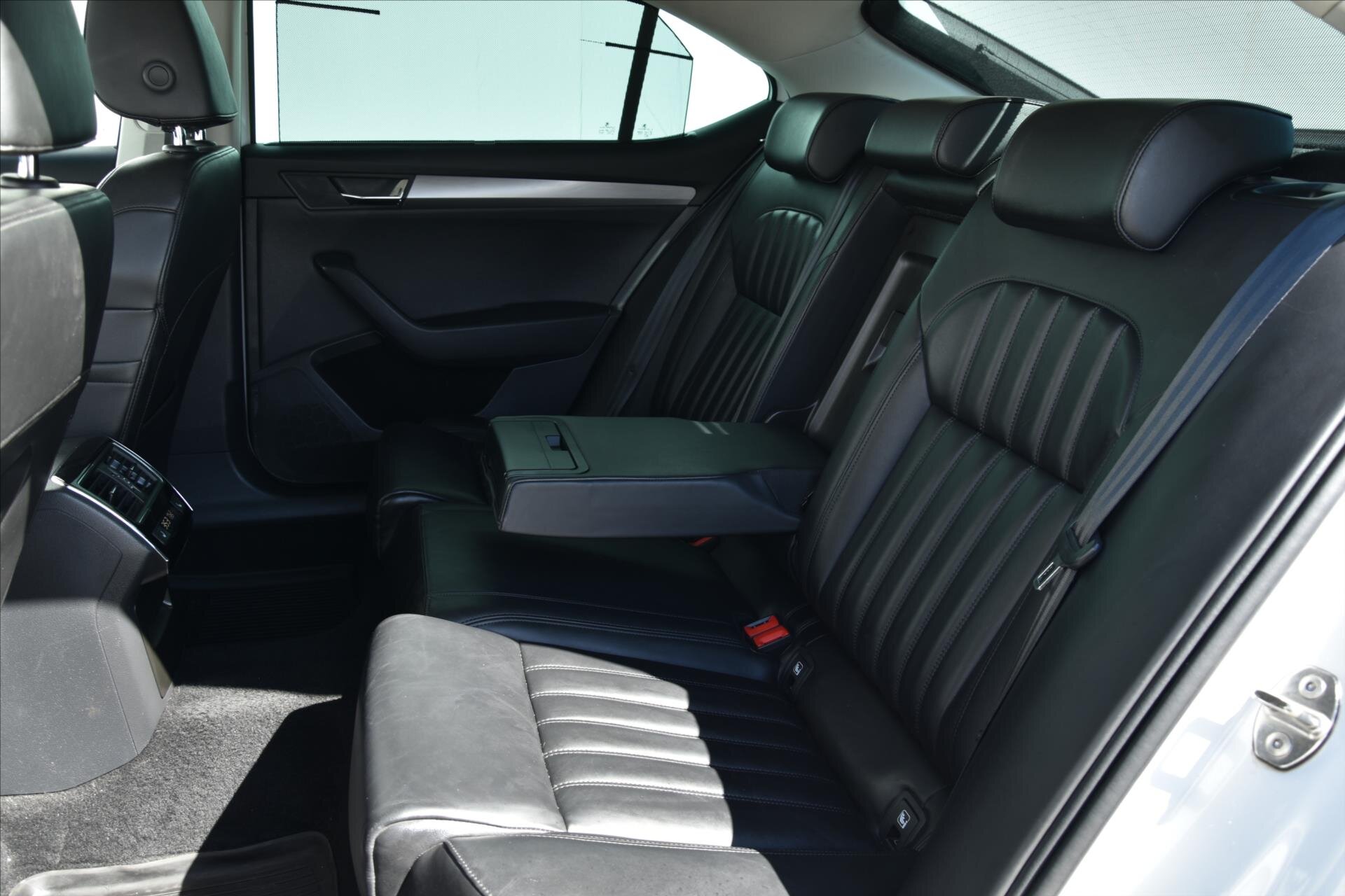 Škoda Superb Liftback 2,0 l 110 kw