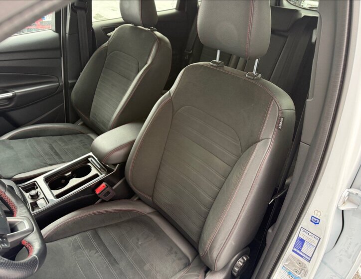 Ford Kuga SUV / Terénní 2,0 l 132 kw