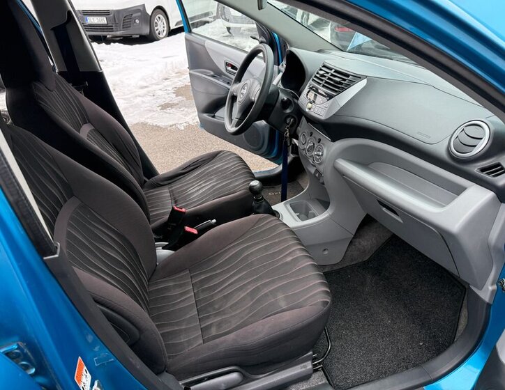 Nissan Pixo Hatchback 996,0 50 kw