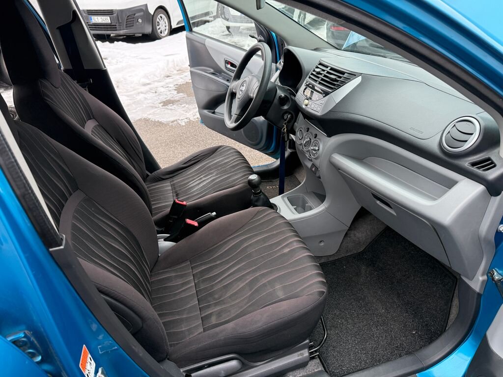 Nissan Pixo Hatchback 996,0 50 kw