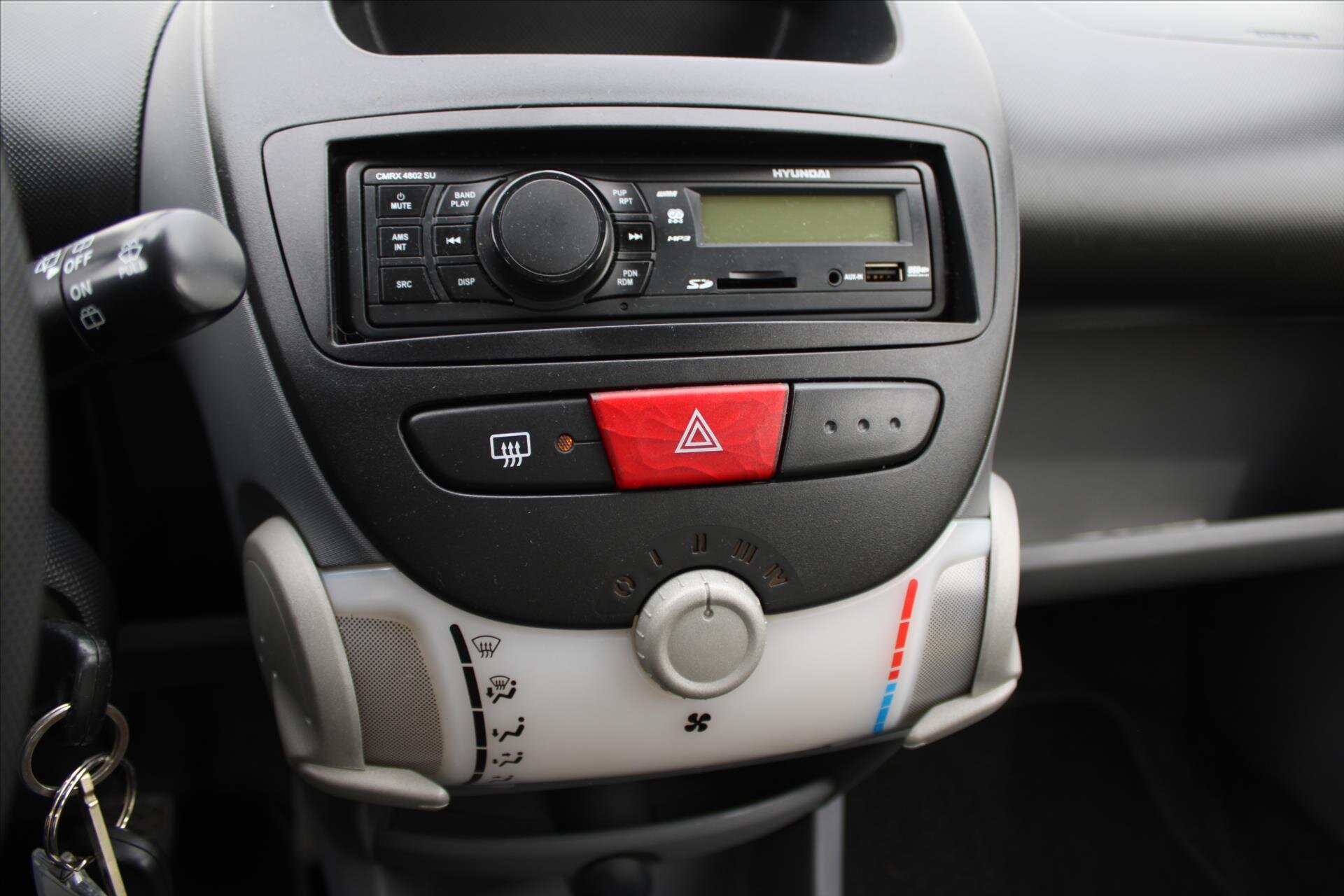 Peugeot 107 Hatchback 998,0 50 kw