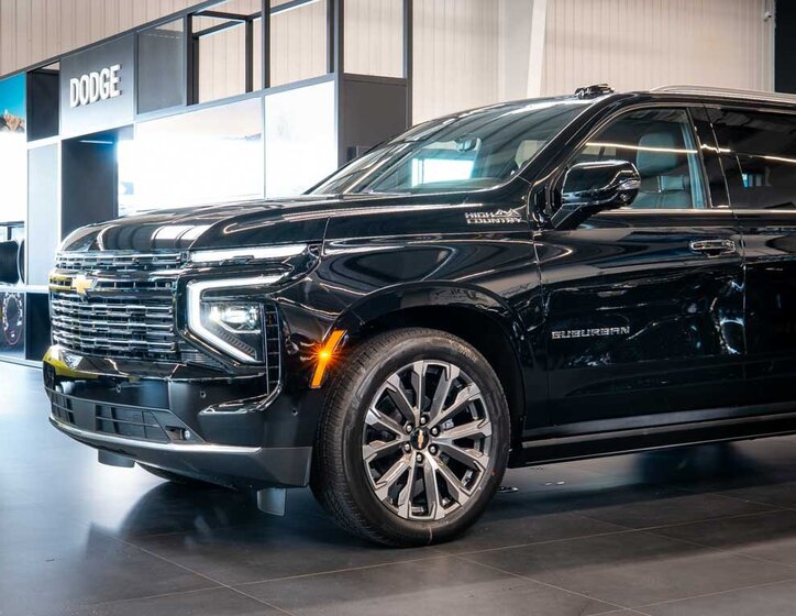 Chevrolet Suburban SUV 6,2 l 313 kw